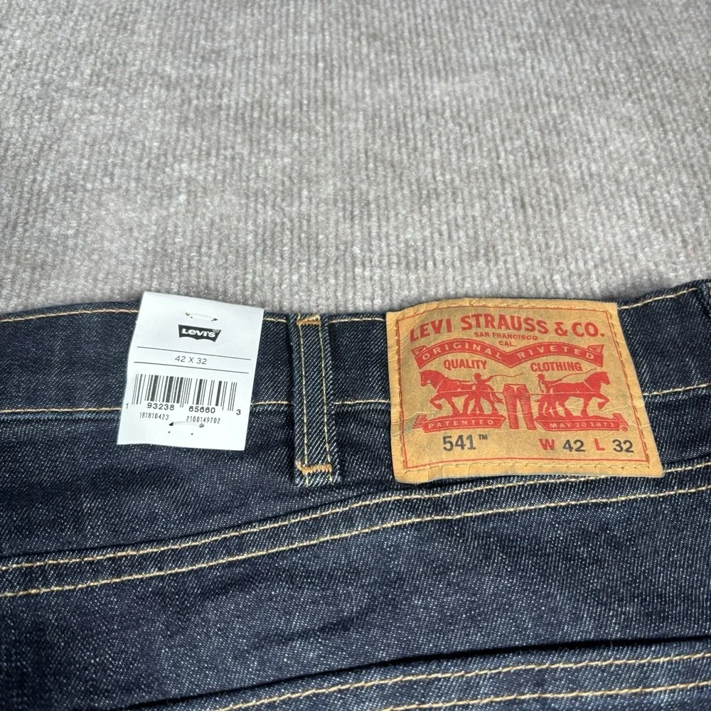 Levis 541 Jeans Mens 42x32 Athletic Fit Tapered Dark Blue Denim Stretch NWT‎